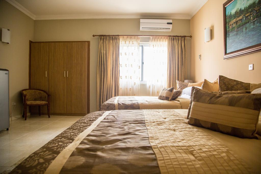 Alma House Hotel Accra Exterior photo