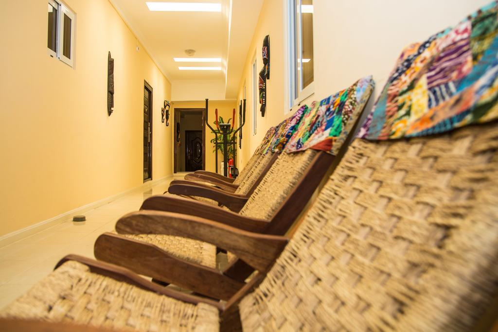 Alma House Hotel Accra Exterior photo