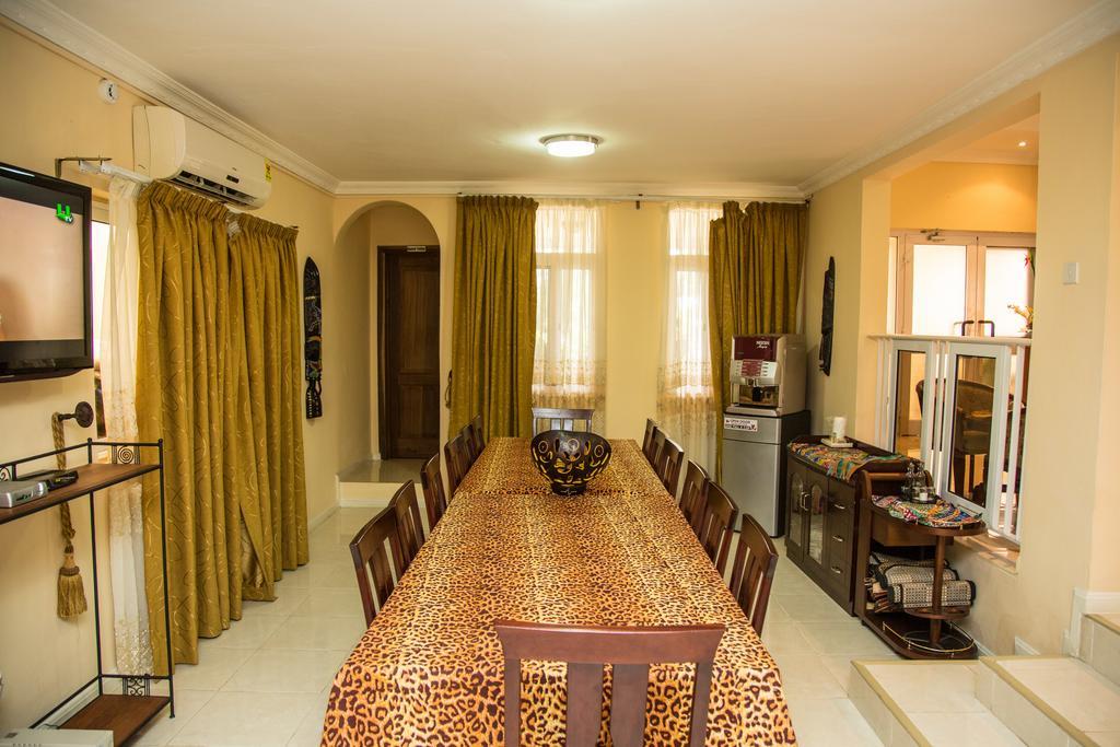 Alma House Hotel Accra Exterior photo
