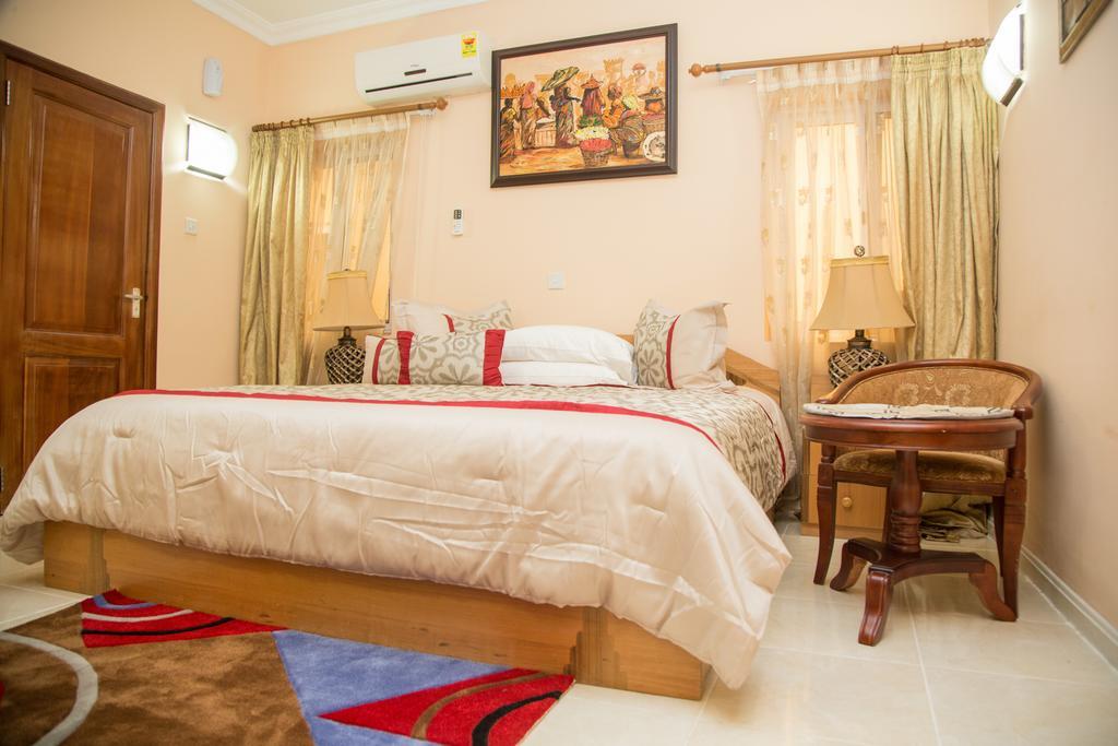 Alma House Hotel Accra Exterior photo