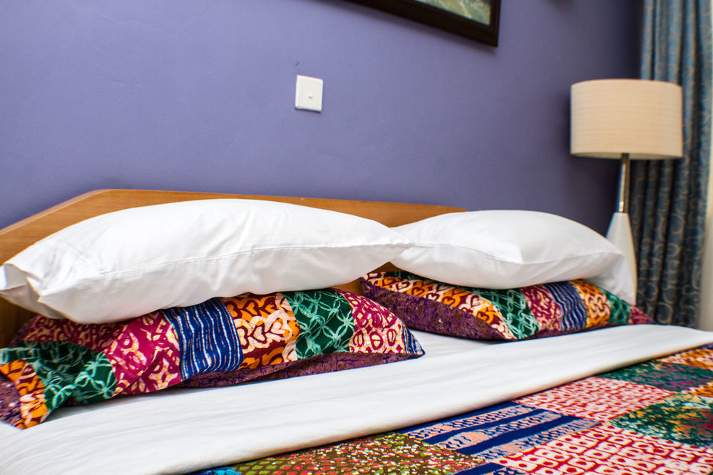 Alma House Hotel Accra Exterior photo